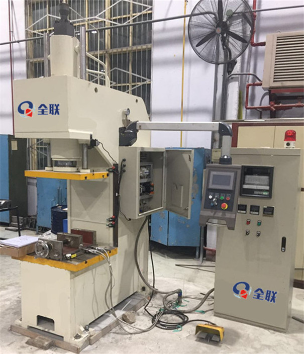 熱壓下(xià)陷成型(xing)機 熱(re)壓下陷(xian)成型機(jī)