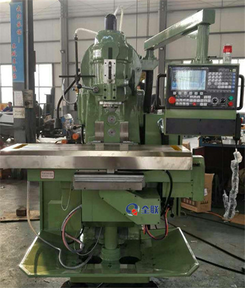 立式(shì)升降台數控(kòng)銑床 立(lì)式升降台數(shù)控銑床