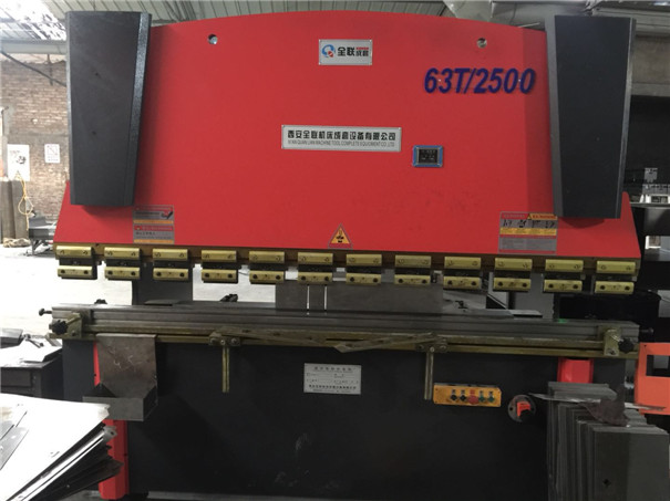 液壓(yā)折彎機(ji)