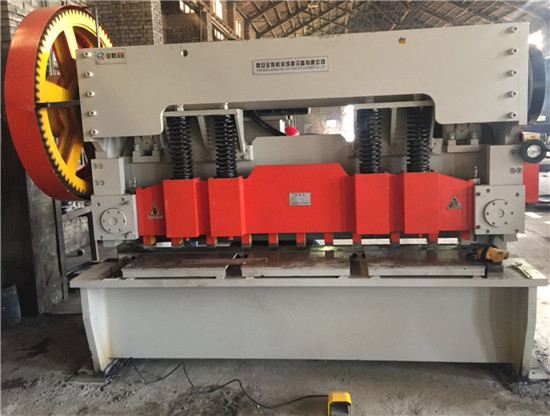 機械(xiè)剪闆機