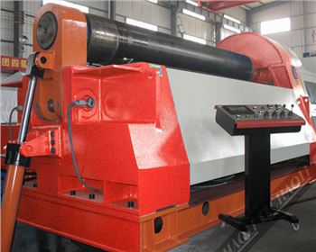 四輥卷闆機(ji)性能優點有哪(nǎ)些？