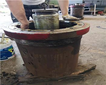 液壓油缸磨(mó)損漏油修複找(zhao)西安全聯機床(chuang)維修