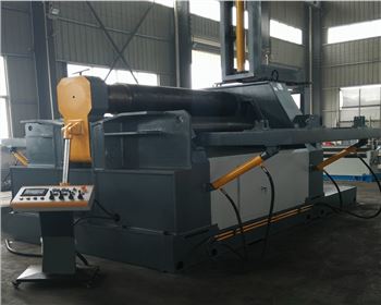 三輥卷闆機(ji)安全操作規程